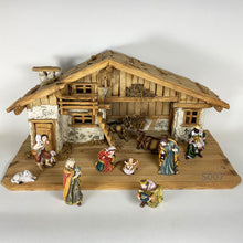 11x FADEDA Mathias-Krippenfiguren   / Höhe:15 cm / handbemalt / detailgetreue Krippen Figuren - Weihnachten Tisch Dekoration Krippe Zubehör