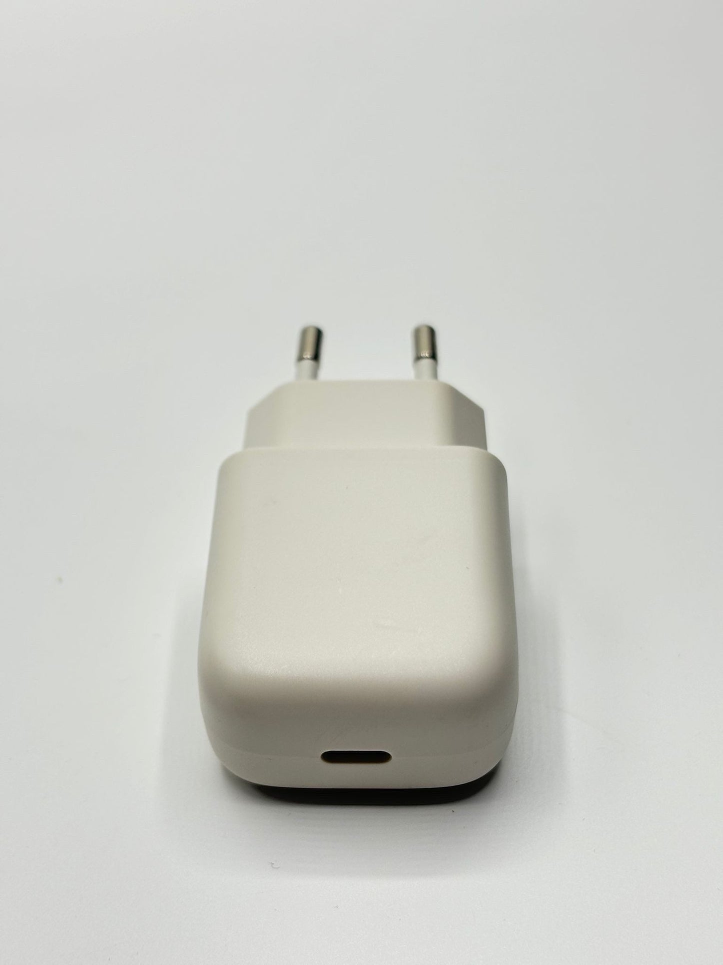 FADEDA USB C Ladegerät Ladekabel für iPhone 16/16 Plus/16 Pro/16 Pro Max/15/15 Plus/15 Pro/15 Pro Max, Galaxy S20fe - S25 und S8 - S10 und A12-A13, A33 und A50 - A55 5g 10W Type C Adapter