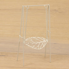 FADEDA Schaukel steckbar mini, weiß  / Höhe:14 cm / handbemalt / detailgetreue Krippen Figuren - Weihnachten Tisch Dekoration Krippe Zubehör