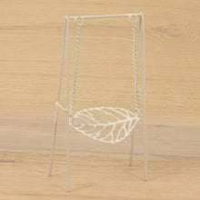 FADEDA Schaukel steckbar, weiß  / Höhe:26 cm / handbemalt / detailgetreue Krippen Figuren - Weihnachten Tisch Dekoration Krippe Zubehör