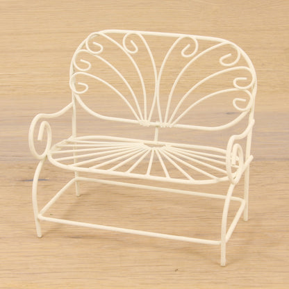 FADEDA Bank mini, weiß  / Höhe:6 cm / handbemalt / detailgetreue Krippen Figuren - Weihnachten Tisch Dekoration Krippe Zubehör