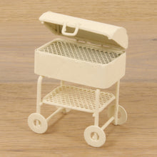FADEDA Grill, weiß  / Höhe:7 cm / handbemalt / detailgetreue Krippen Figuren - Weihnachten Tisch Dekoration Krippe Zubehör