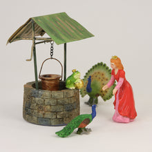 2x FADEDA Froschkönig  / Höhe:8 cm / handbemalt / detailgetreue Krippen Figuren - Weihnachten Tisch Dekoration Krippe Zubehör