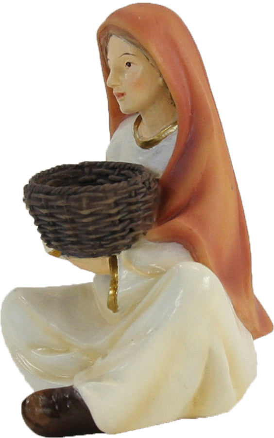 FADEDA Magd mit Korb, sitzend   / Höhe:9 cm / handbemalt / detailgetreue Krippen Figuren - Weihnachten Tisch Dekoration Krippe Zubehör