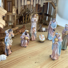 11x FADEDA Krippenfiguren / Höhe:11 cm / handbemalt / detailgetreue Krippen Figuren - Weihnachten Tisch Dekoration Krippe Zubehör