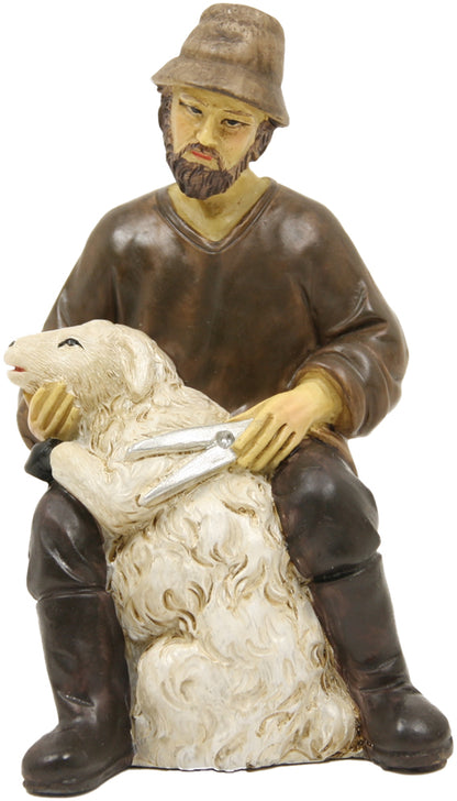 FADEDA Schafscherer   / Höhe:9 cm / handbemalt / detailgetreue Krippen Figuren - Weihnachten Tisch Dekoration Krippe Zubehör