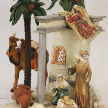 FADEDA Engel fliegend, mit Posaune   / Höhe:10 cm / handbemalt / detailgetreue Krippen Figuren - Weihnachten Tisch Dekoration Krippe Zubehör