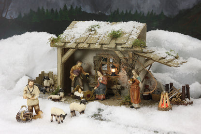 FADEDA Hirtenjunge mit Lamm   / Höhe:12 cm / handbemalt / detailgetreue Krippen Figuren - Weihnachten Tisch Dekoration Krippe Zubehör
