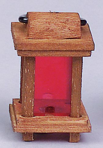 FADEDA Laterne wahlweise in Hell- und Dunkelholz, LxBxH in mm: 25x25x50. Für Krippen, Miniatur-, Hobby- und Modellbau, Puppenhauszubehör u. Modelleisenbahn.