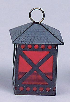 FADEDA Blechlaterne mit Einsatz rot , LxBxH in mm: 20x20x40. Für Krippen, Miniatur-, Hobby- und Modellbau, Puppenhauszubehör u. Modelleisenbahn.