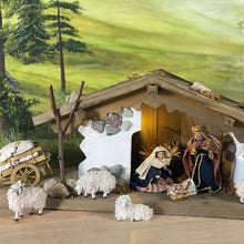 FADEDA Stall Inzell   / Höhe:21 cm / handbemalt / detailgetreue Krippen Figuren - Weihnachten Tisch Dekoration Krippe Zubehör
