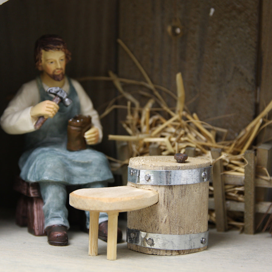 FADEDA Schusterbock  / Höhe:4 cm / handbemalt / detailgetreue Krippen Figuren - Weihnachten Tisch Dekoration Krippe Zubehör