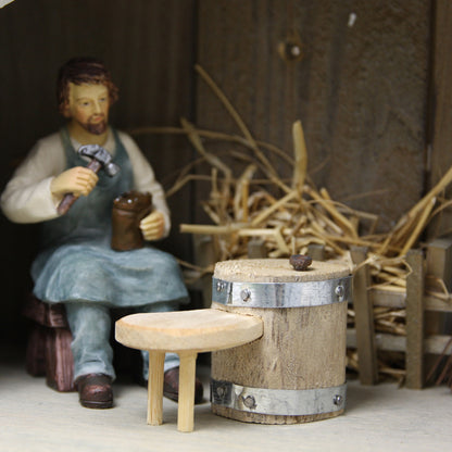 FADEDA Schusterbock  / Höhe:4 cm / handbemalt / detailgetreue Krippen Figuren - Weihnachten Tisch Dekoration Krippe Zubehör